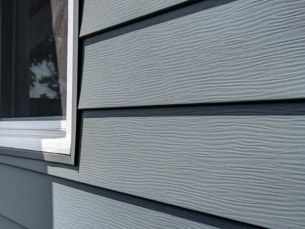 Refinished aluminum siding on a Metro Detroit home
