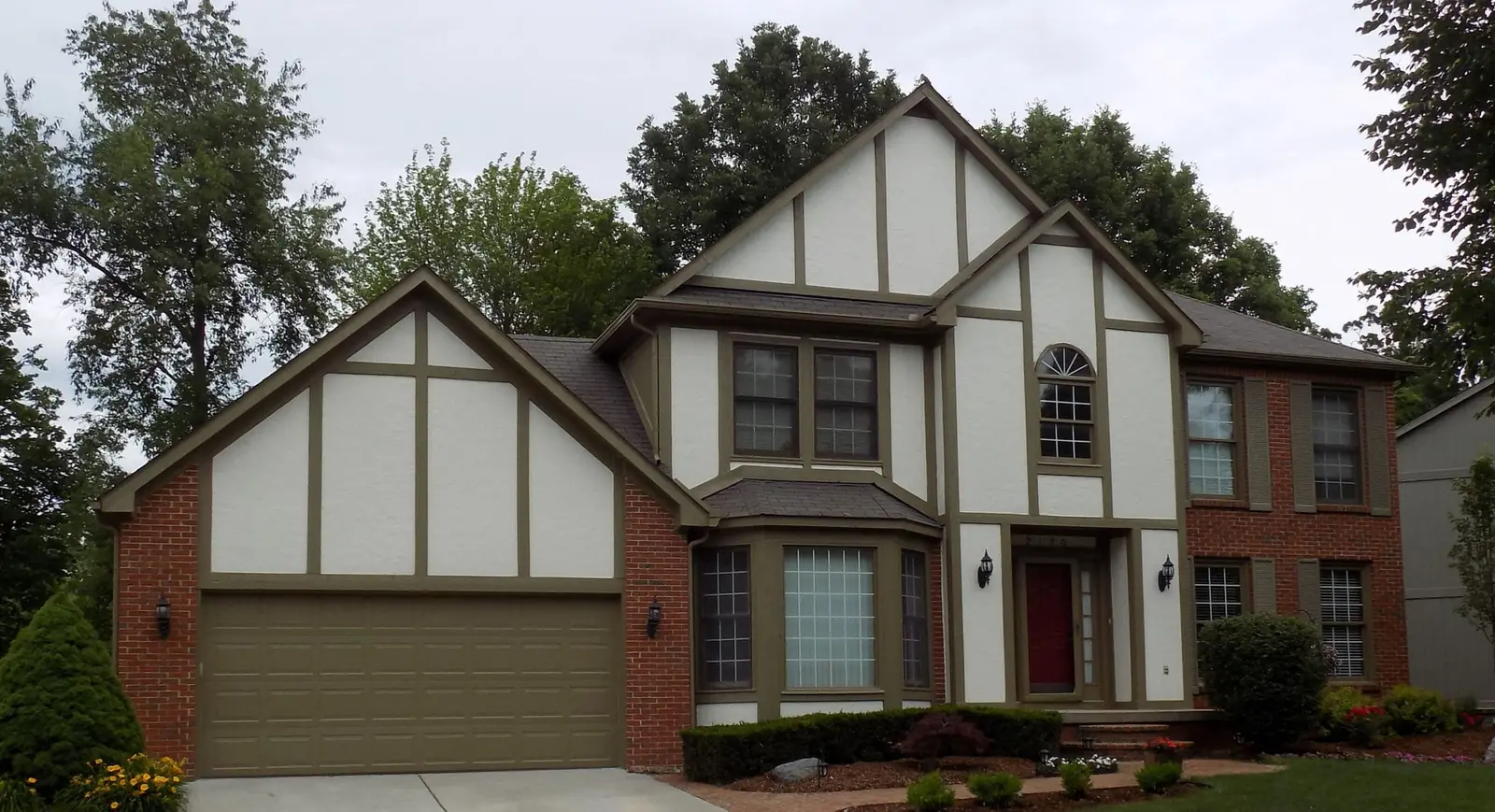 Exterior painting project at 2120 Millstream Dr, Wixom — Alabaster - Sherwin-Williams