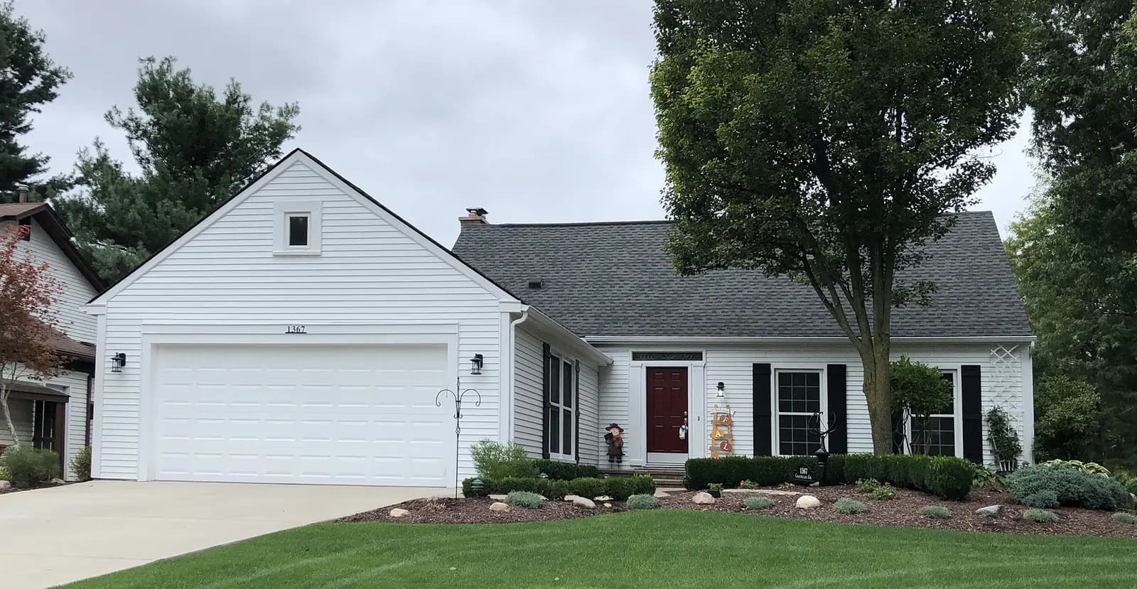 Exterior painting project at 1367 Chanticlair Circle, Wixom — Super White - Benjamin Moore