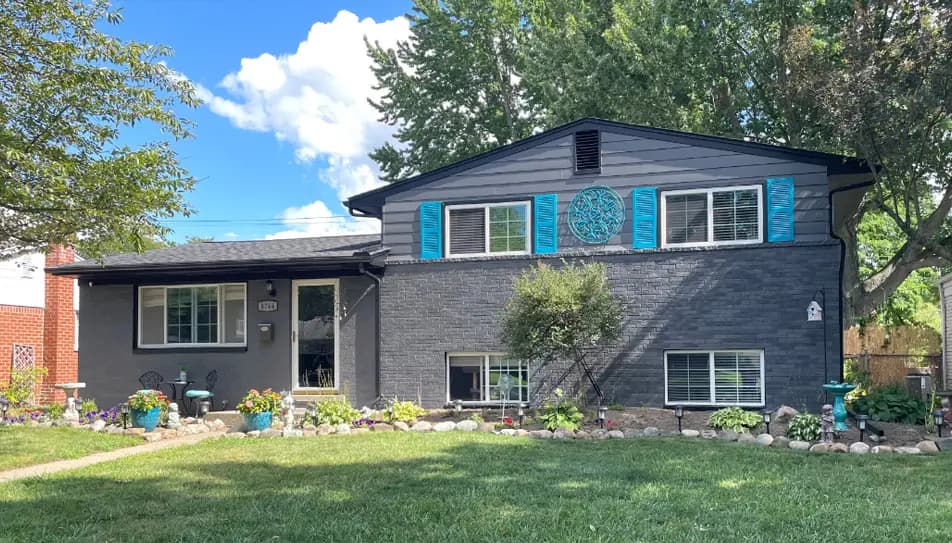 Exterior painting project at 8766 Headley Dr, Sterling Heights — Gray - Benjamin Moore