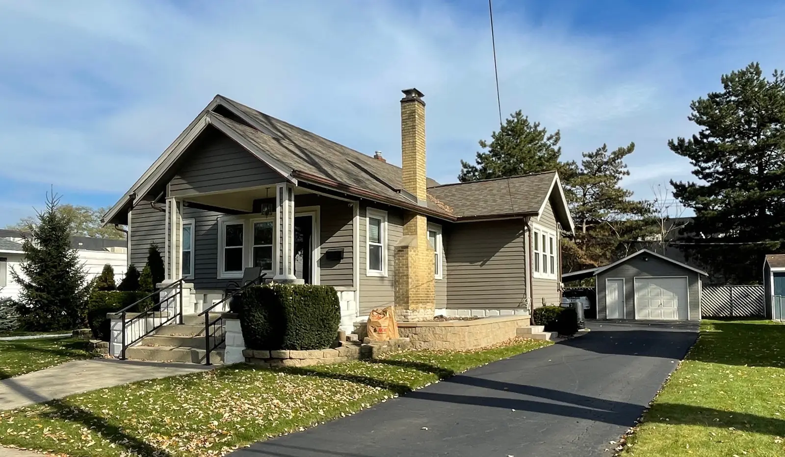 Exterior painting project at 98 North Andrews Street, Orion Township — Backdrop - Sherwin Williams