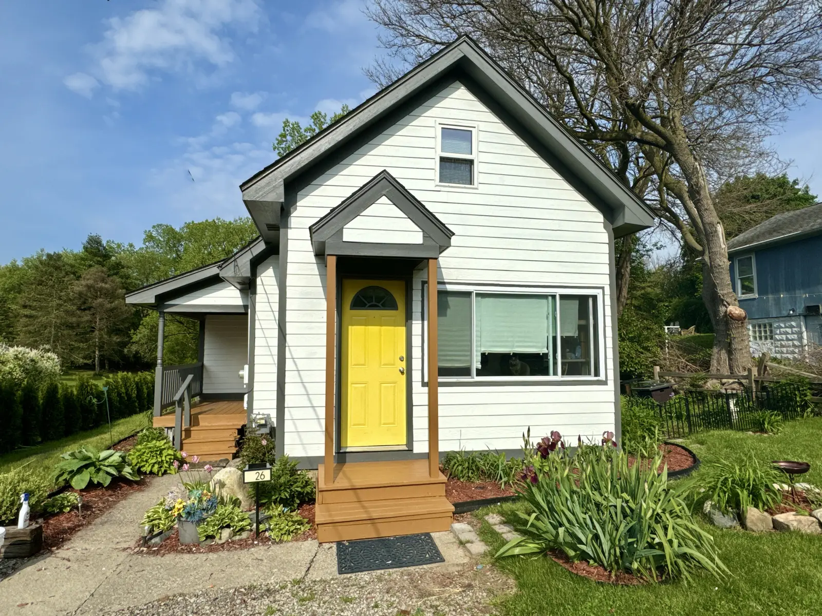 Exterior painting project at 26 West Street, Oxford — Snowfall White - Benjamin Moore Vinyl Safe