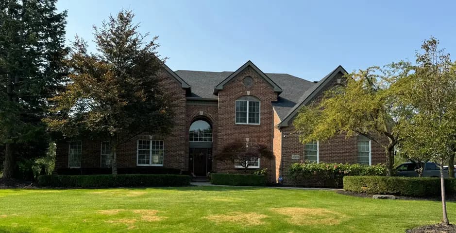 Exterior painting project at 45891 Tournament Drive, Northville — Sparrow - Benjamin Moore Vinyl Safe