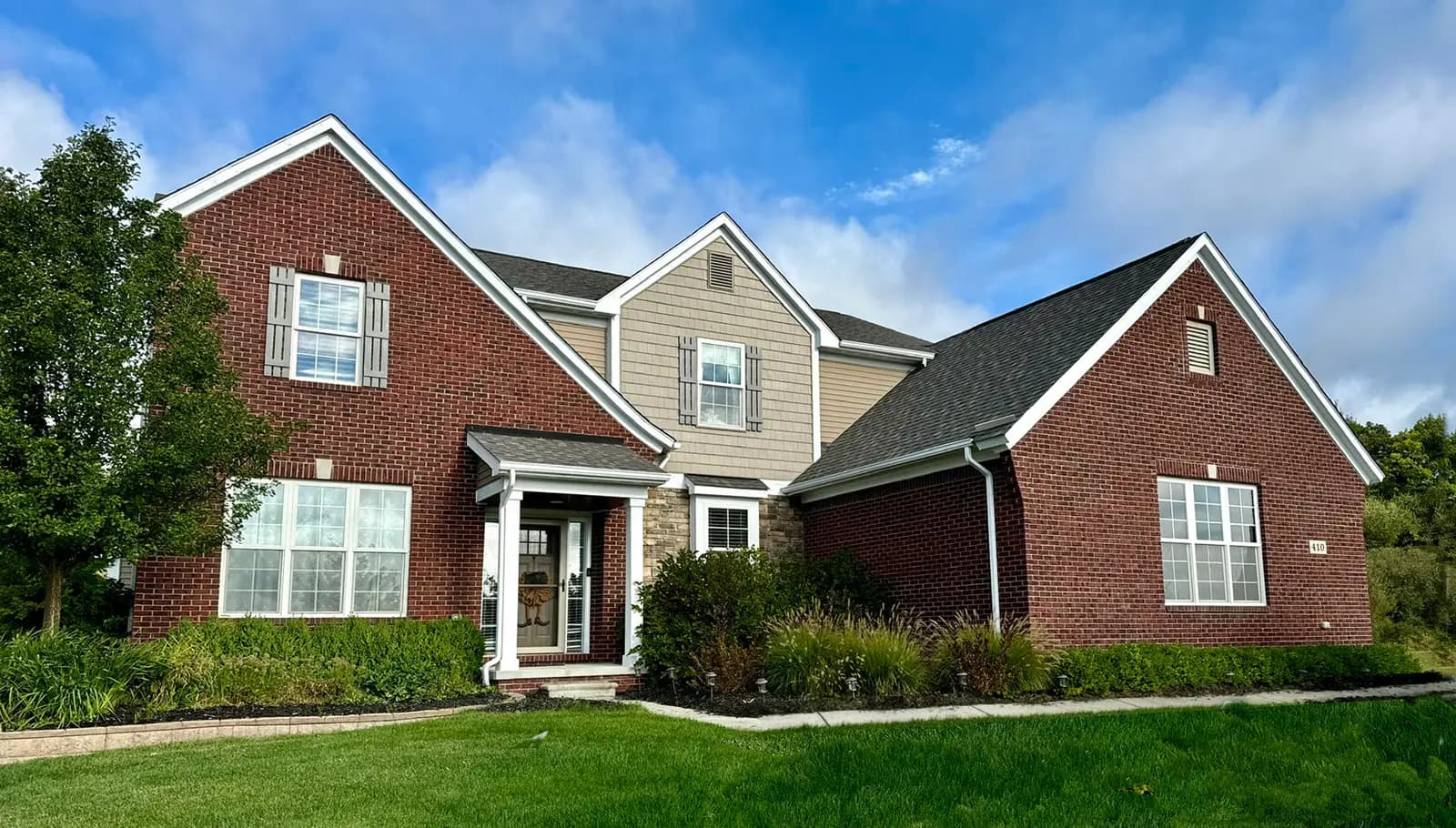 Exterior painting project at 410 Glass Lake Court, Oxford