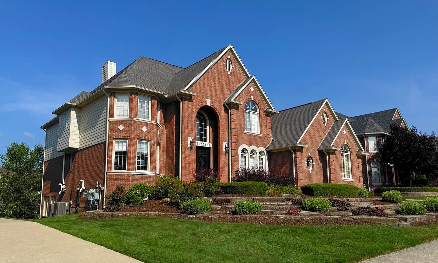 Exterior painting project at 23033 Jens Drive, South Lyon — Malabar - Sherwin Williams