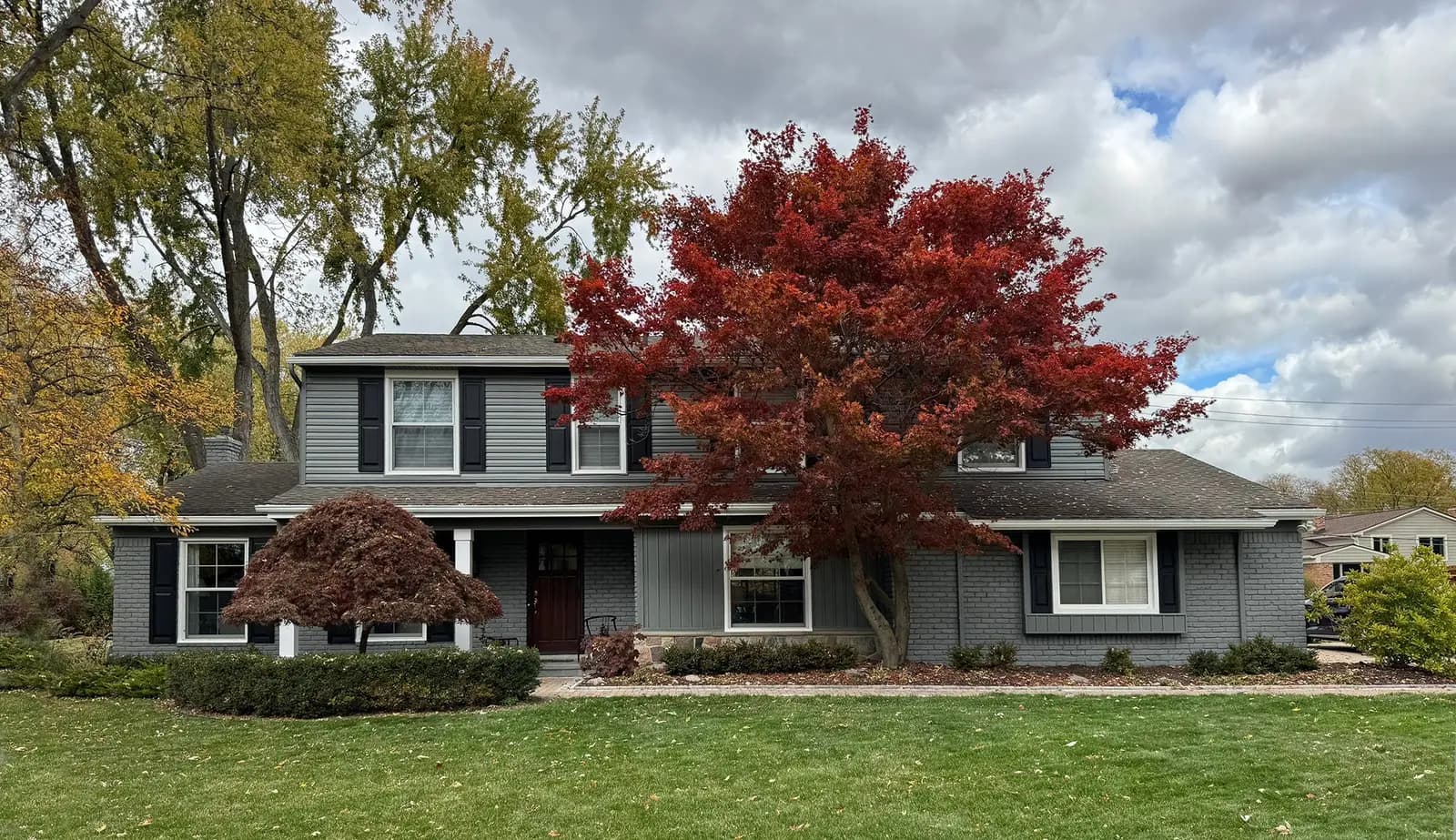 Exterior painting project at 19714 Waltham Rd, Beverly Hills — Amherst Gray - Benjamin Moore Vinyl Safe