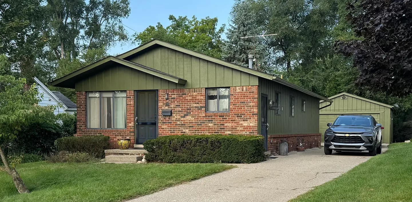 Exterior painting project at 755 Lounsbury Ave, Rochester — Bonsai - Benjamin Moore