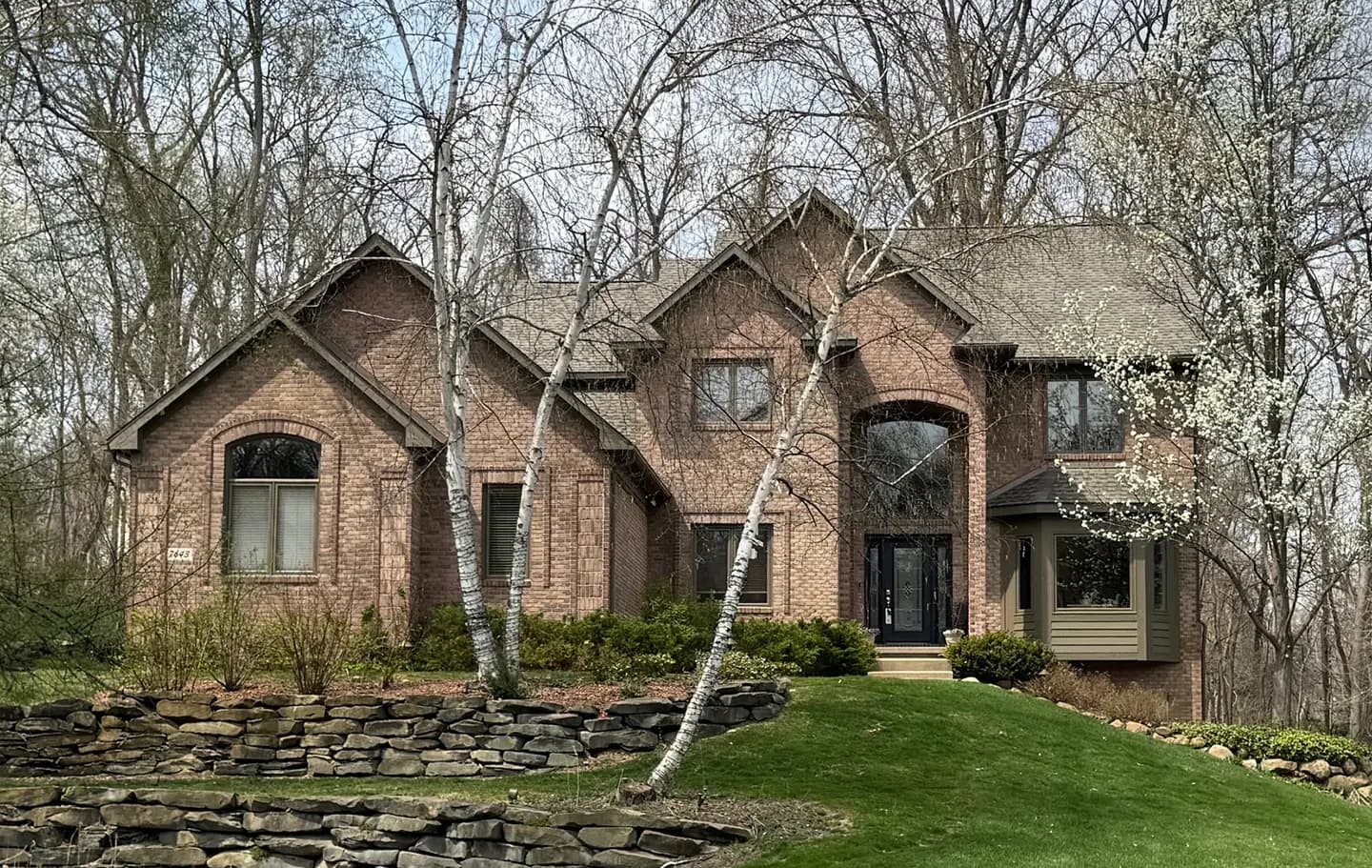 Exterior painting project at 7643 Mistwood Dr, White Lake — Fairview Taupe - Benjamin Moore