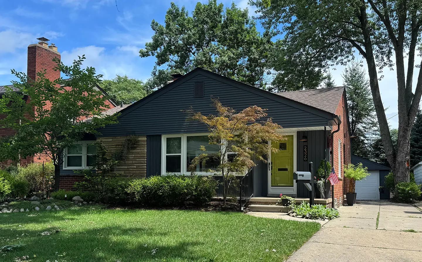 Exterior painting project at 2326 Woodland Ave, Royal Oak — Gray Jacket - Sherwin Williams Vinyl Safe