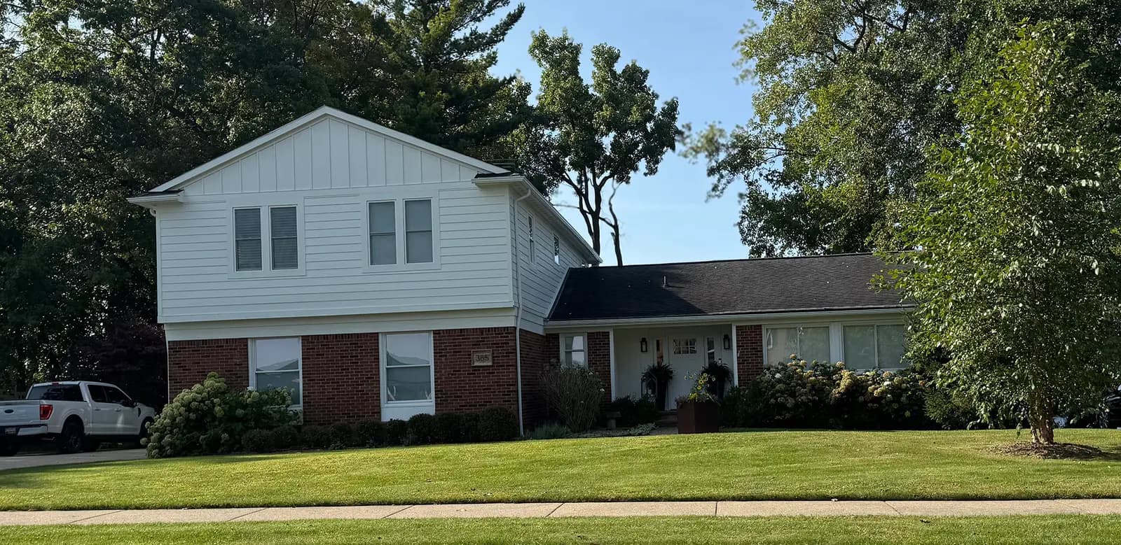 Exterior painting project at 385 Lakes Edge Dr, Oxford — Vanilla Milkshake - Benjamin Moore