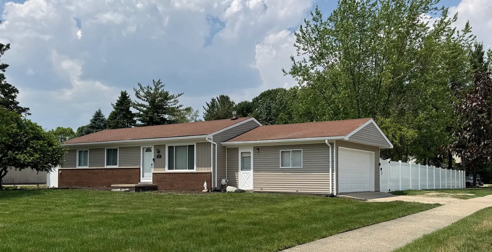 Exterior painting project at 6183 Burroughs Ave, Sterling Heights — Waynesboro Taupe - Benjamin Moore