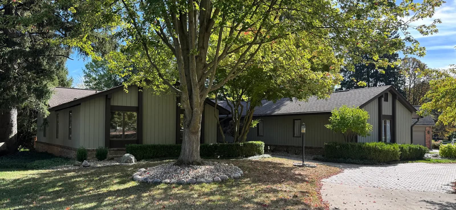 Exterior painting project at 104 Grosse Pines Drive, Rochester Hills — Gettysburg Gray - Benjamin Moore