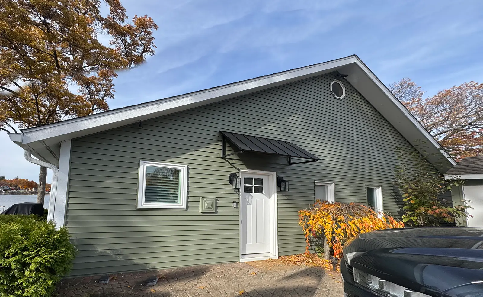 Exterior painting project at 2865 Lansdowne Rd, Waterford — Ornamental Grass - Sherwin Williams Vinyl Safe