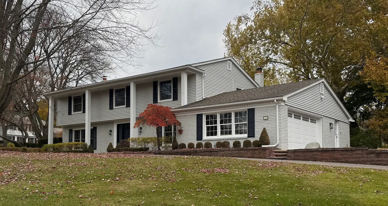 Exterior painting project at 729 East Valley Chase Road, Bloomfield Hills — Stonington Gray - Benjamin Moore Vinyl Safe