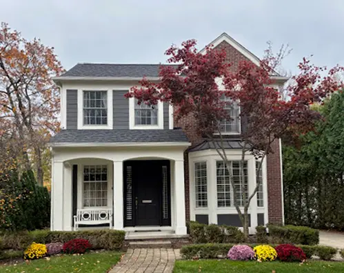 Exterior painting project at 2444 Buckingham Avenue, Birmingham — Iron Mountain - Benjamin Moore