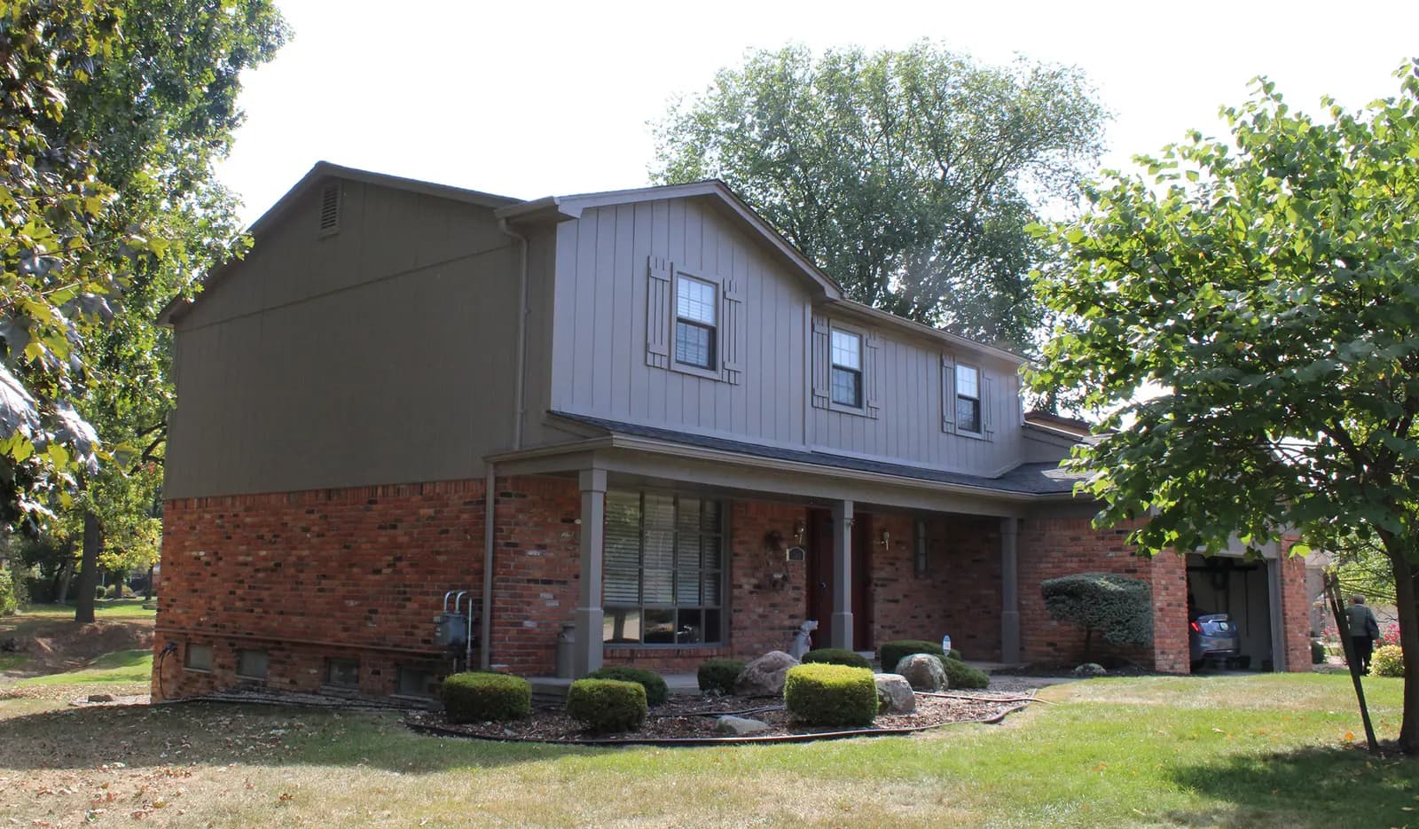 Exterior painting project at 760 Dunedin Drive, Rochester Hills — Iron Gate - Benjamin Moore